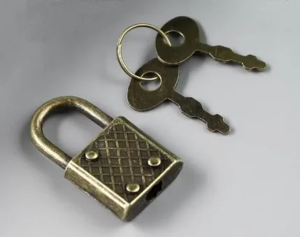 Замочек с ключиком для шкатулки металл С286 бронза 3,1х1,7 см