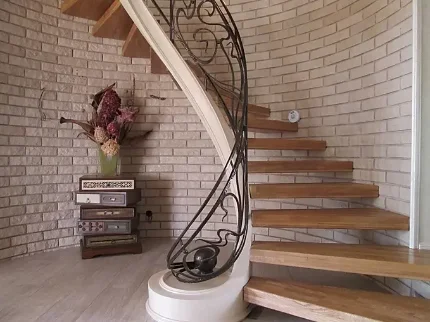 Фото для Изготовление межэтажной лестницы с коваными элементами