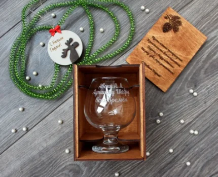 Фото для Подарочный набор Бокал под виски в деревянной упаковке