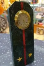 Настольные часы в виде погона лейтенанта - необычный и оригинальный подарок для военнослужащего.
