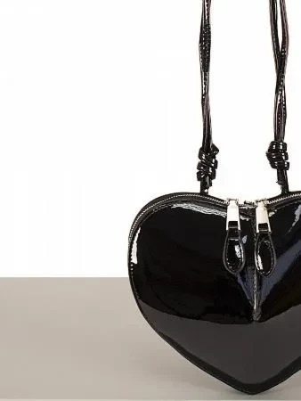 Сумка-сердце из натуральной кожи