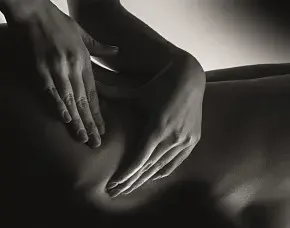 Расслабляющий массаж для мужчин "Клубничка"