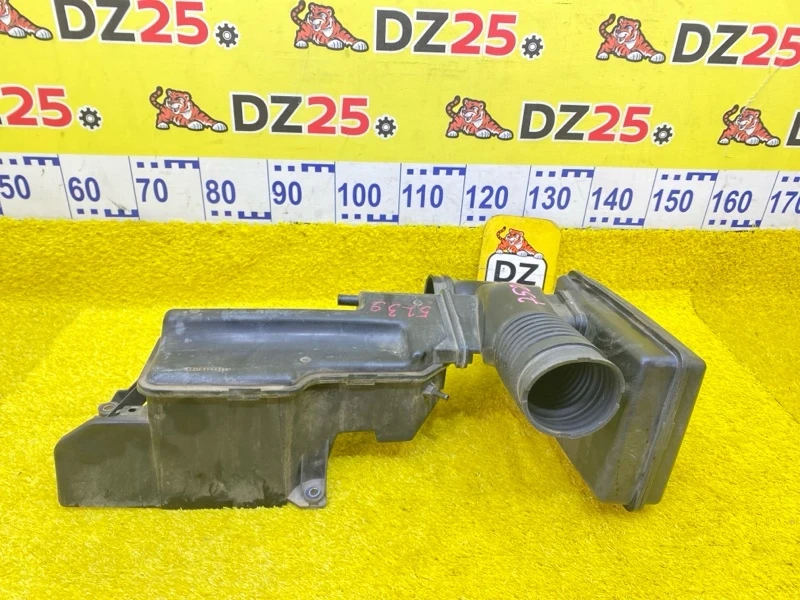 Фото для Патрубок воздушного фильтра TOYOTA LAND CRUISER UZJ100W 2UZFE 1999 перед. (б/у)