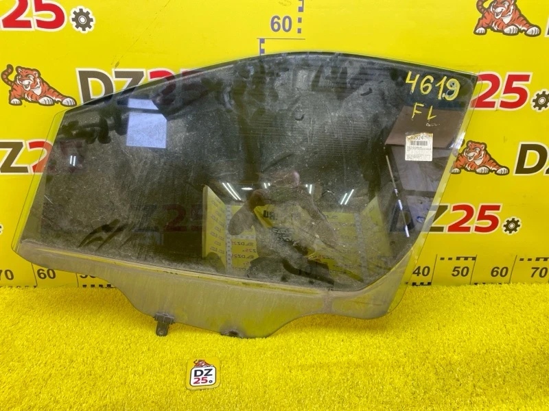 Фото для Стекло двери HYUNDAI GRAND STAREX/H1 TQ D4CB 2007/Цвет KM перед. лев. (б/у)