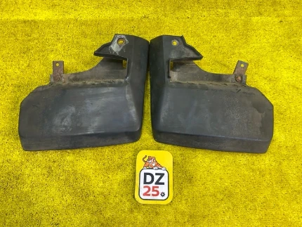 Фото для Брызговик TOYOTA LAND CRUISER PRADO KZJ78G/KZJ78W/KZJ71G/KZJ71W 1KZTE 1994/ПЕРЕДНИЙ/ЛЕВЫЙ/ПРАВЫЙ перед. (б/у)