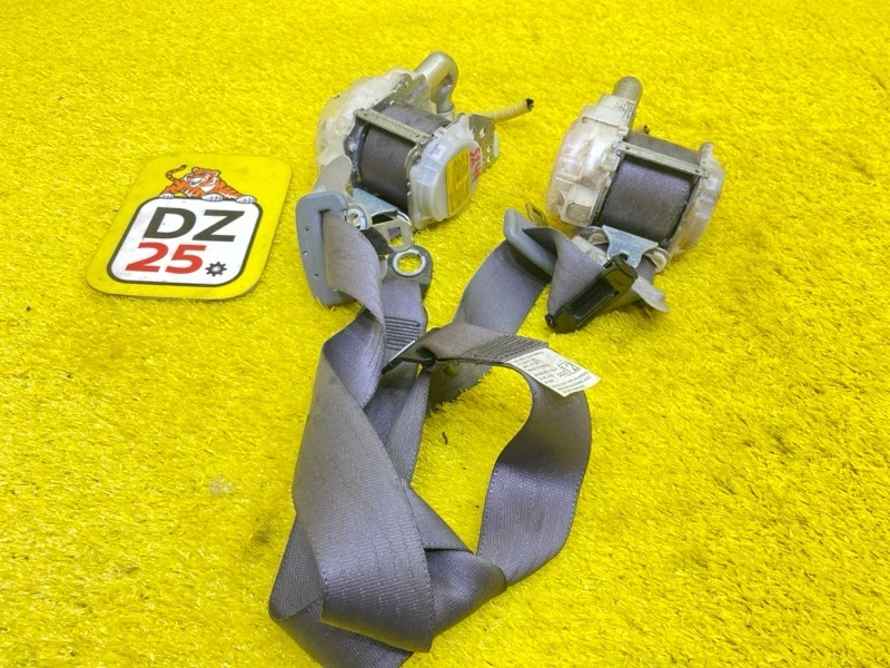 Фото для Ремень безопасности ПАРА ПЕРЕД TOYOTA TUNDRA (б/у)