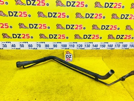 Фото для Горловина топливного бака TOYOTA LAND CRUISER PRADO VZJ121W 5VZFE 2002/Цвет 070 задн. (б/у)