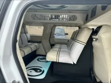 Аренда автомобиля Бизнес-класса: Hummer (прокат авто с водителем)
